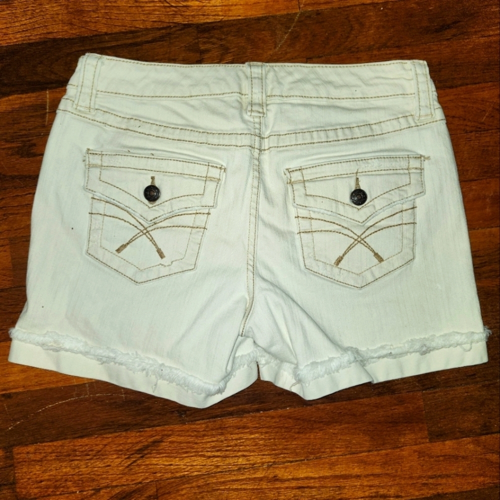 Womens Creme Colored Jean Shorts - Picture 2 of 3